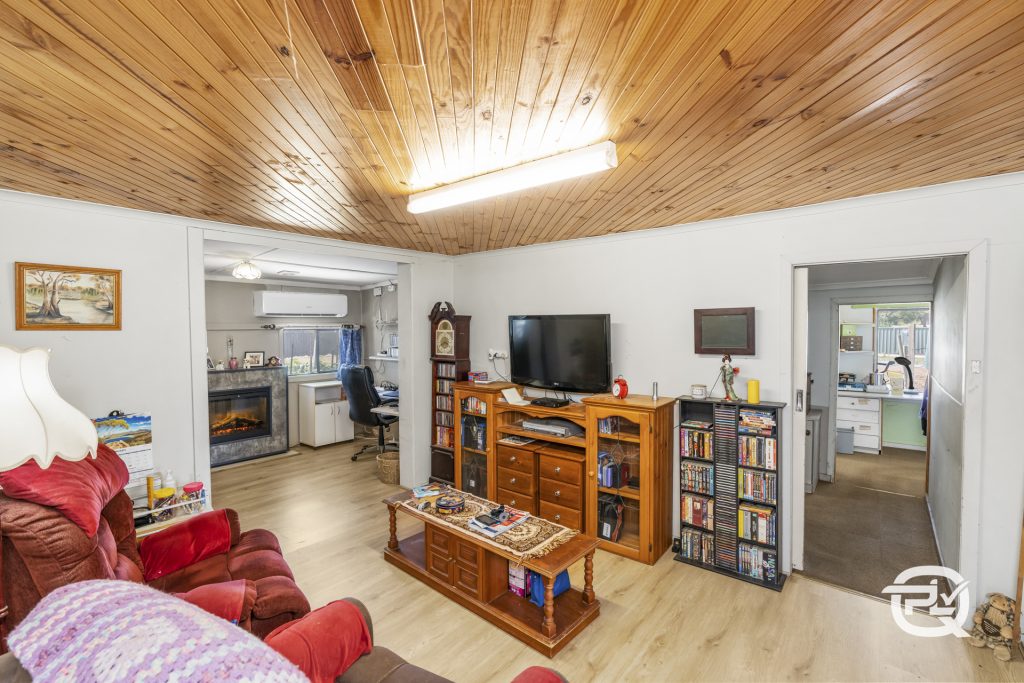 15 Hopetoun Street, Ariah Park NSW 2665 - photo 4