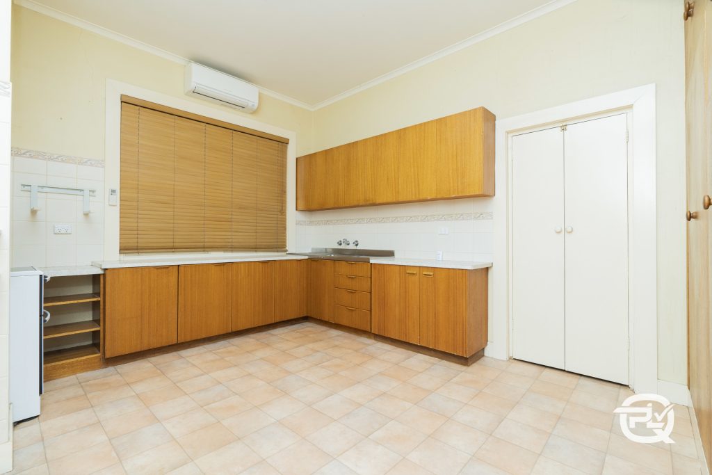 49 Melbourne Street, Narrandera NSW 2700 - photo 2