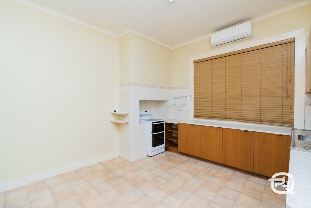 49 Melbourne Street, Narrandera NSW 2700 - photo 3