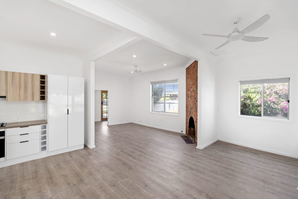33 Stinson Street, Coolamon NSW 2701 - photo 2