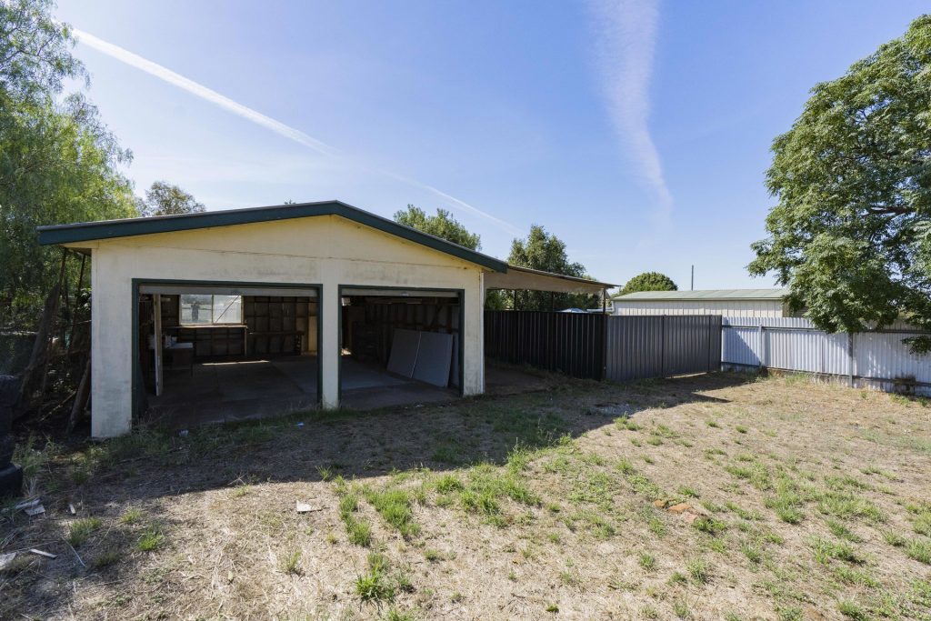33 Stinson Street, Coolamon NSW 2701 - photo 17