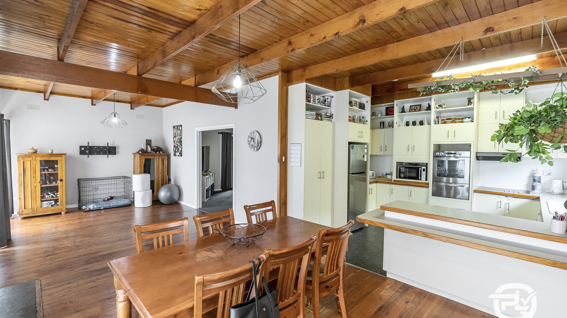 6 Elberta Street, Leeton NSW 2705 - photo 5