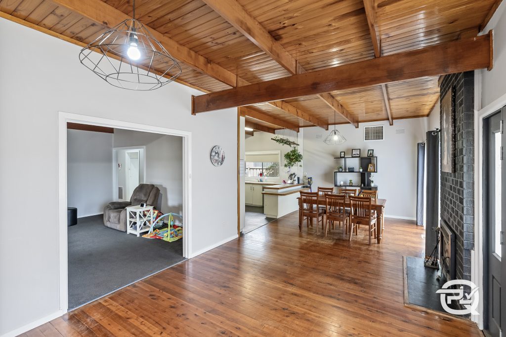 6 Elberta Street, Leeton NSW 2705 - photo 6