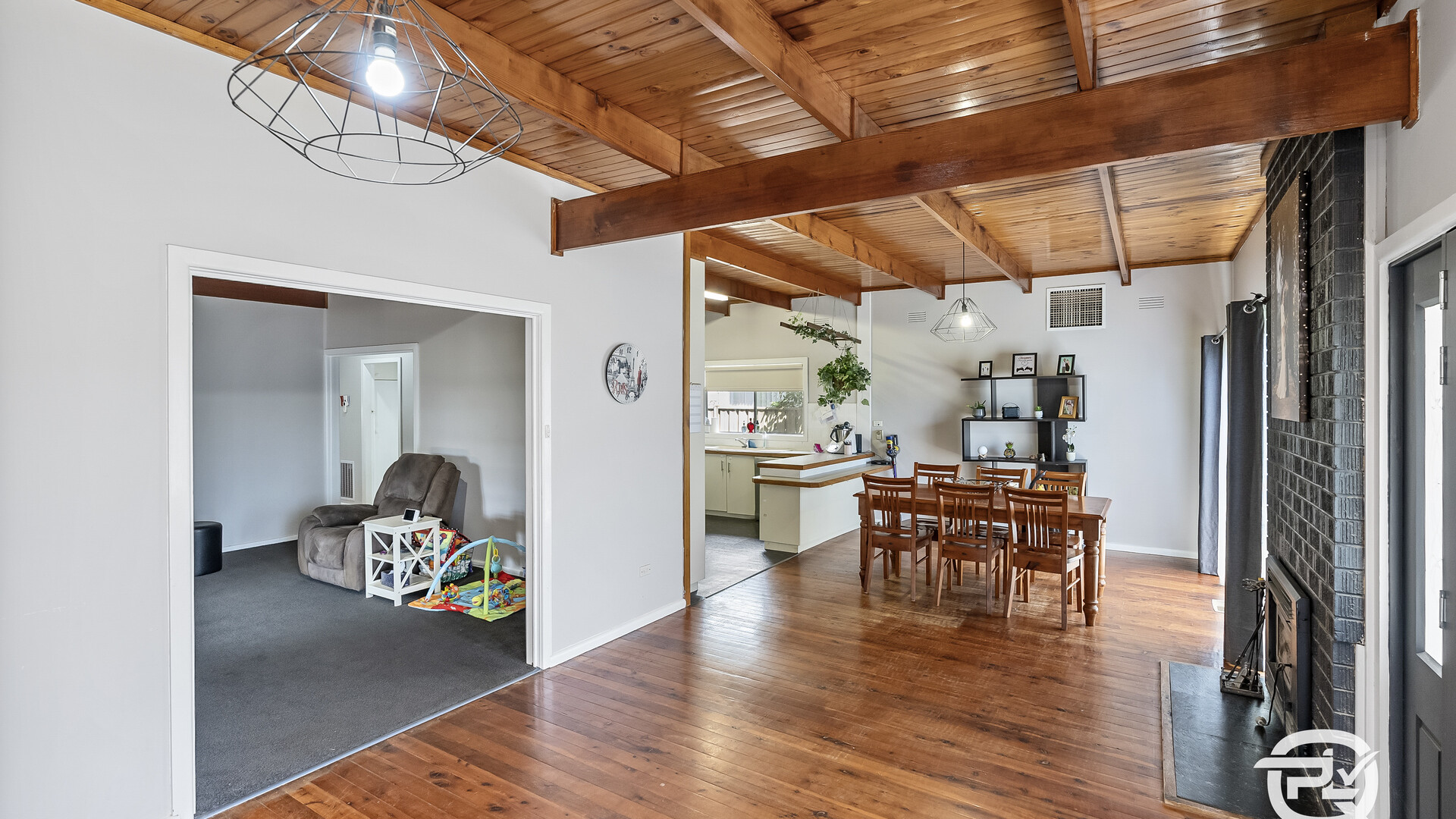 6 Elberta Street, Leeton NSW 2705 - photo 6