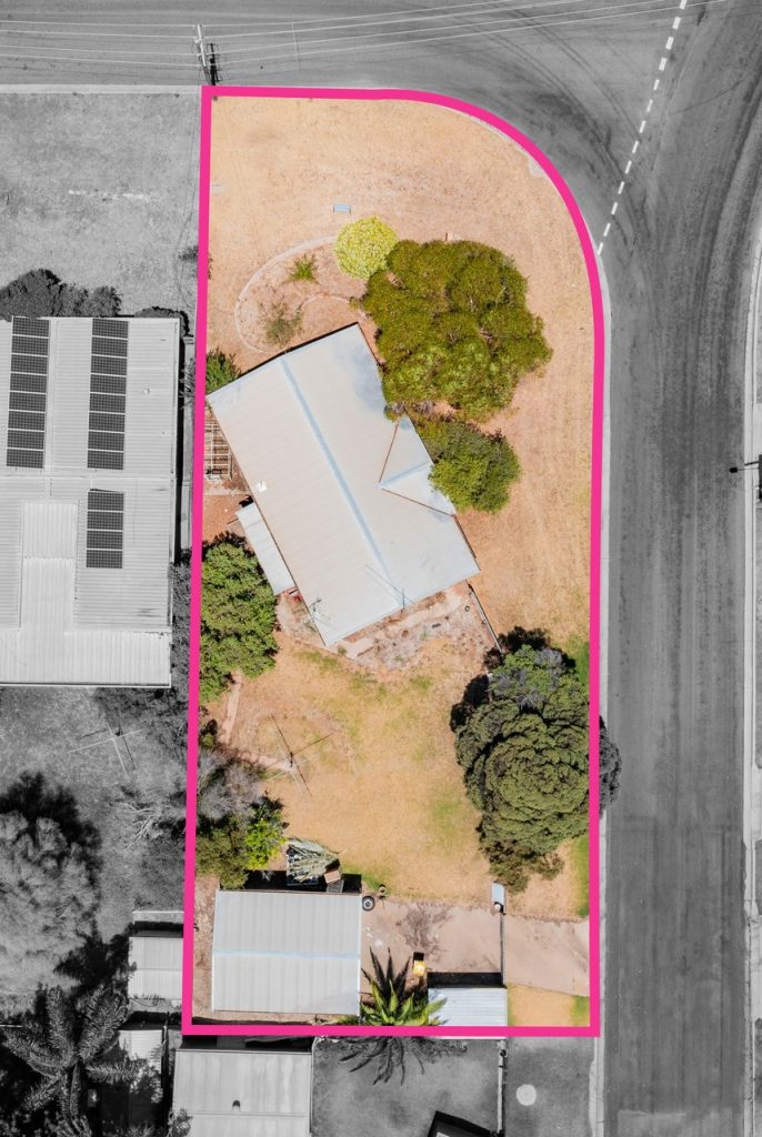 2 Mitchell Street, Leeton NSW 2705 - photo 2