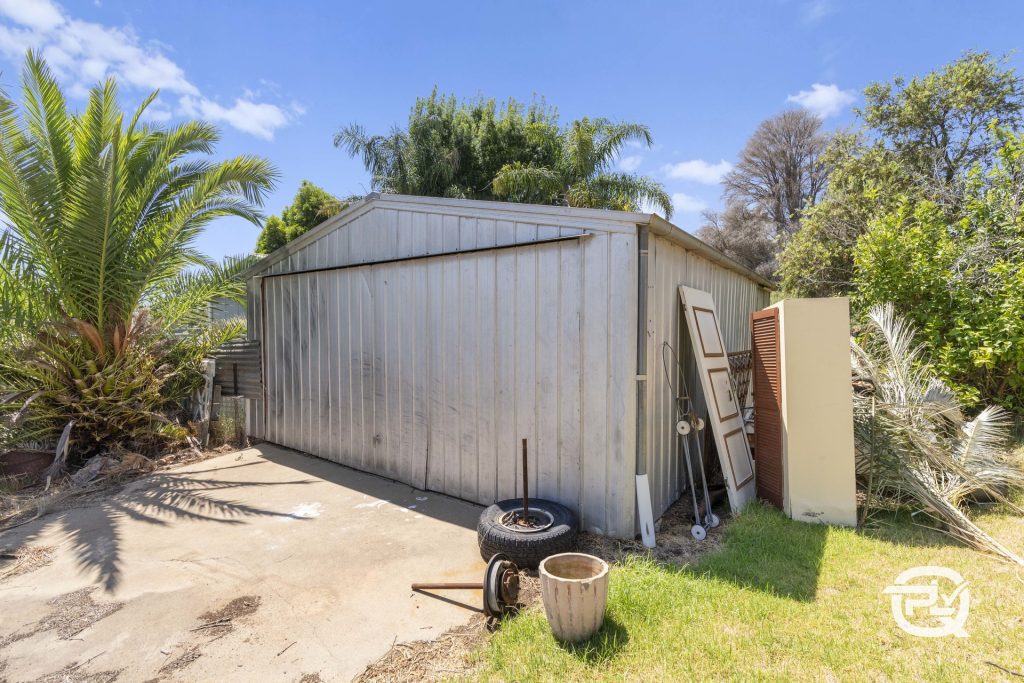 2 Mitchell Street, Leeton NSW 2705 - photo 11