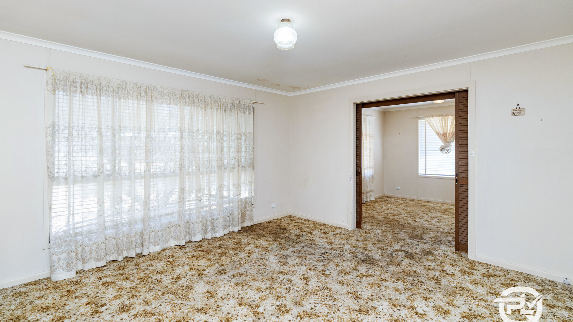 2 Mitchell Street, Leeton NSW 2705 - photo 3