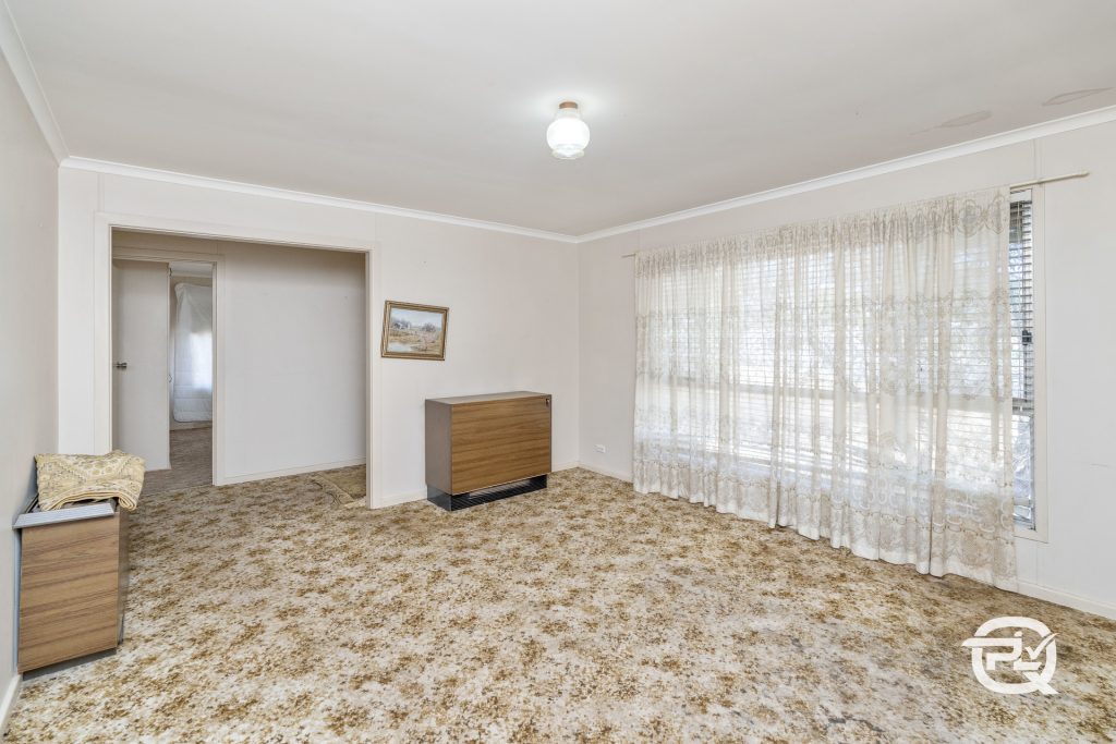 2 Mitchell Street, Leeton NSW 2705 - photo 6
