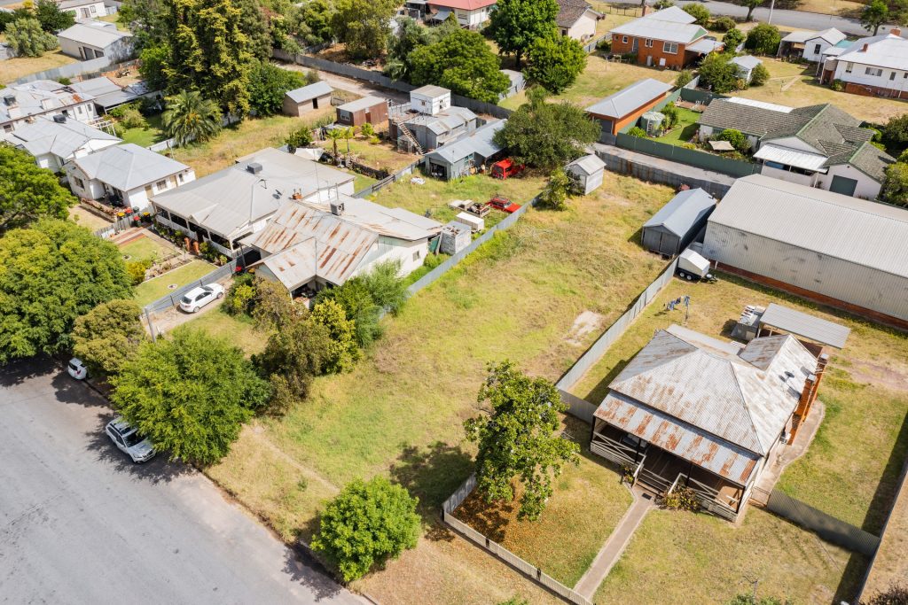 89 Bolton Street, Narrandera NSW 2700 - photo 8