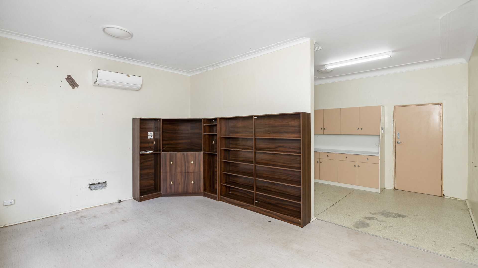 9 Audley Street, Narrandera NSW 2700 - photo 11
