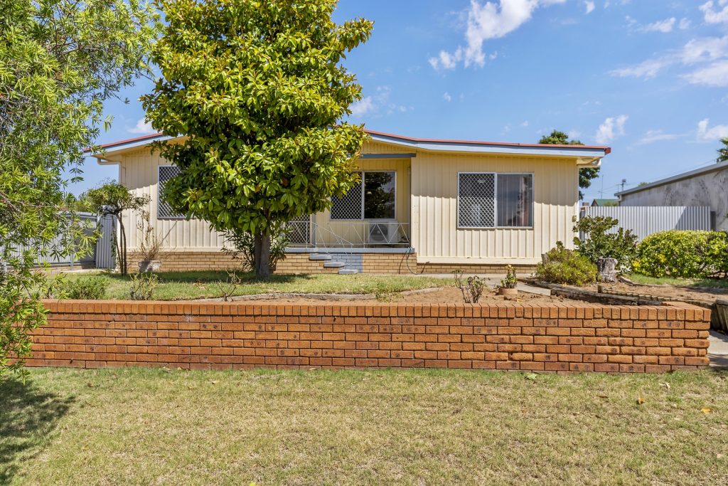 6 Stanley Street, Narrandera NSW 2700 - photo 11
