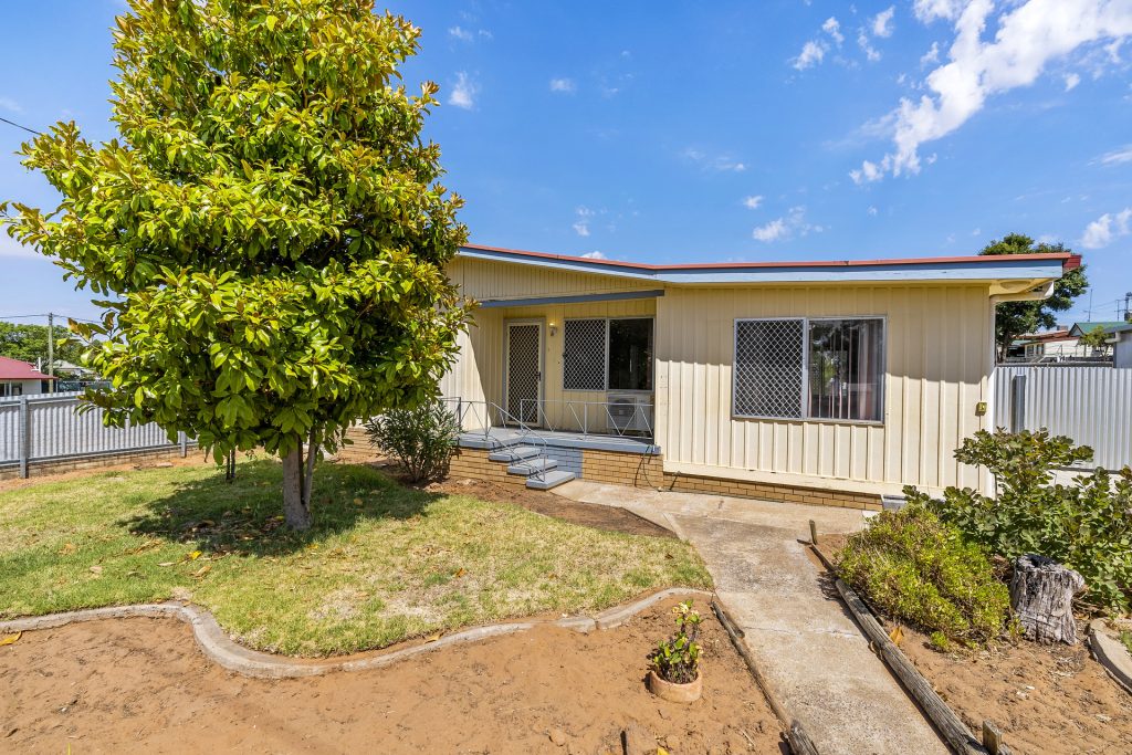 6 Stanley Street, Narrandera NSW 2700 - McGrath Riverina