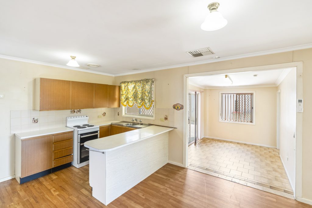 6 Stanley Street, Narrandera NSW 2700 - photo 5