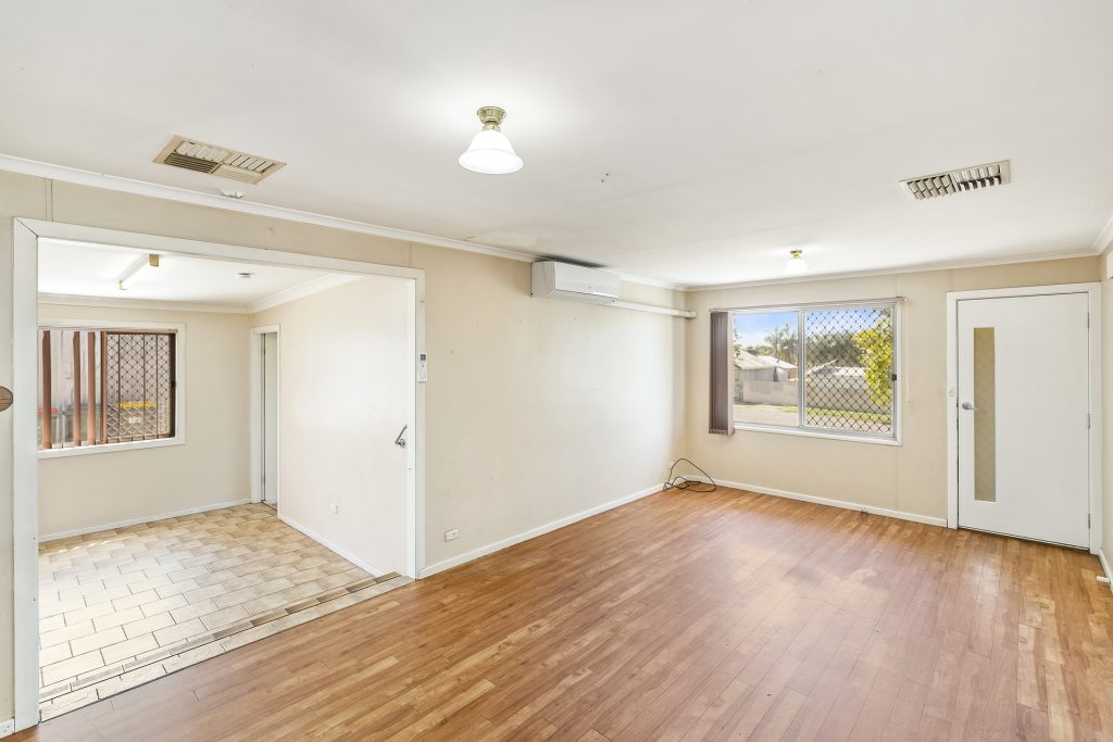 6 Stanley Street, Narrandera NSW 2700 - photo 6