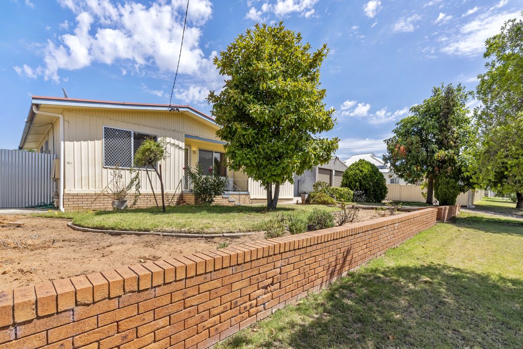 6 Stanley Street, Narrandera NSW 2700 - photo 10
