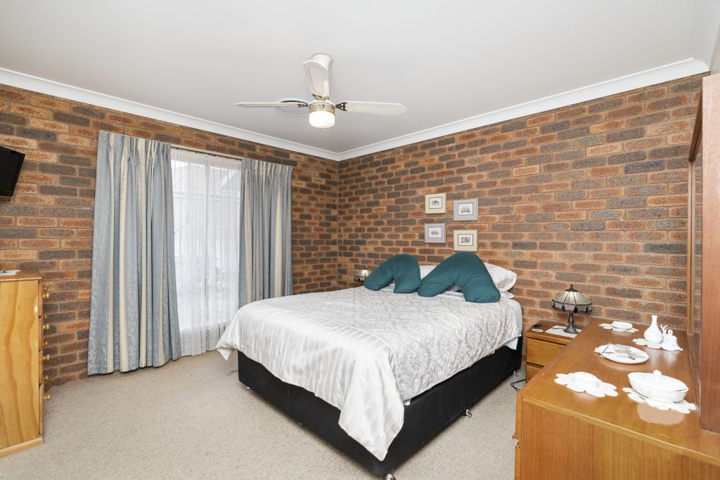 29 Racecourse Road, Narrandera NSW 2700 - photo 13