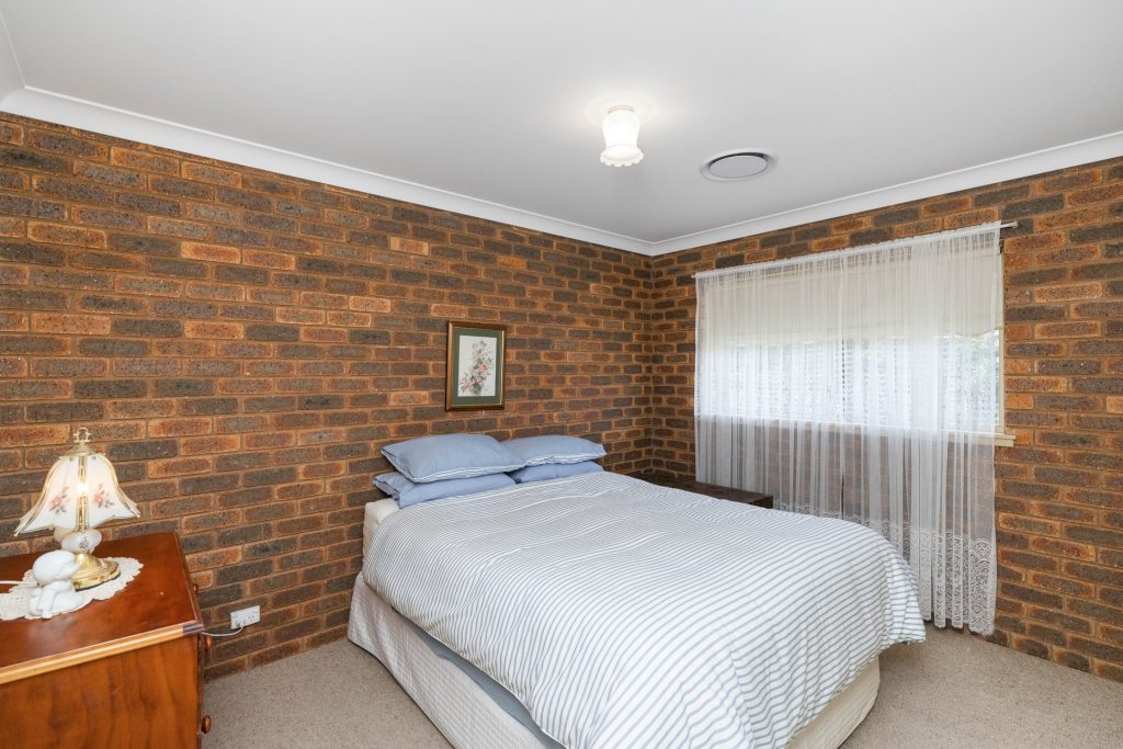 29 Racecourse Road, Narrandera NSW 2700 - photo 14