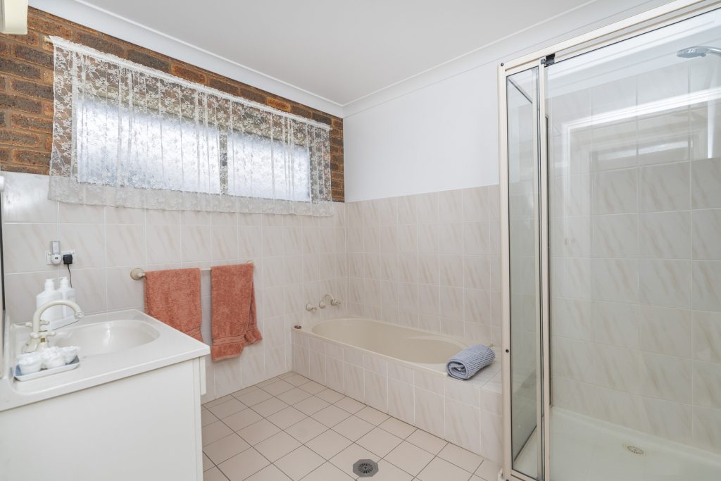 29 Racecourse Road, Narrandera NSW 2700 - photo 18