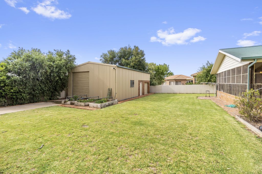 29 Racecourse Road, Narrandera NSW 2700 - photo 21