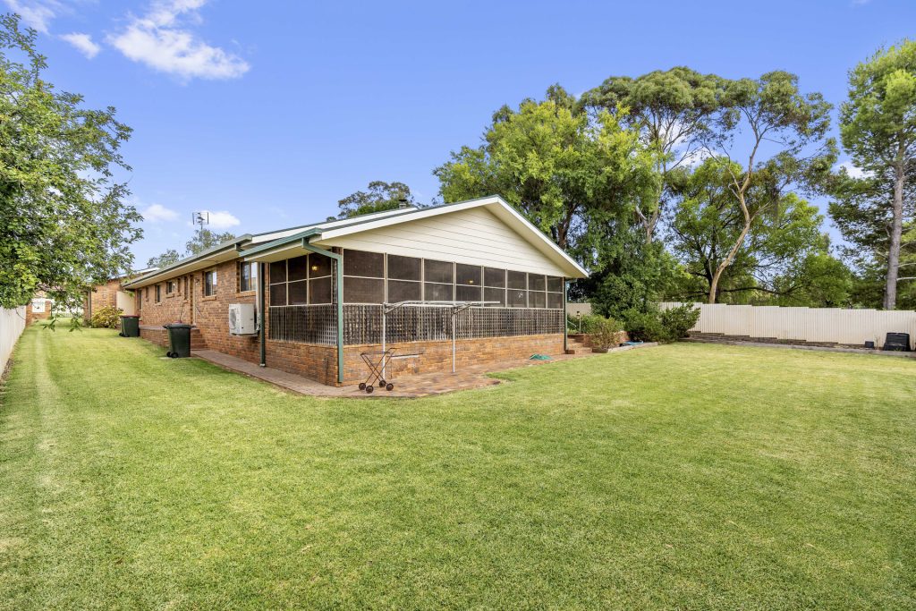 29 Racecourse Road, Narrandera NSW 2700 - photo 26