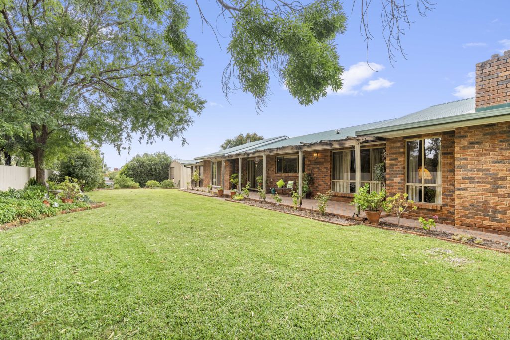 29 Racecourse Road, Narrandera NSW 2700 - photo 27