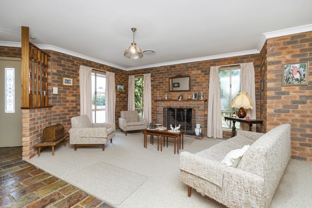29 Racecourse Road, Narrandera NSW 2700 - photo 6