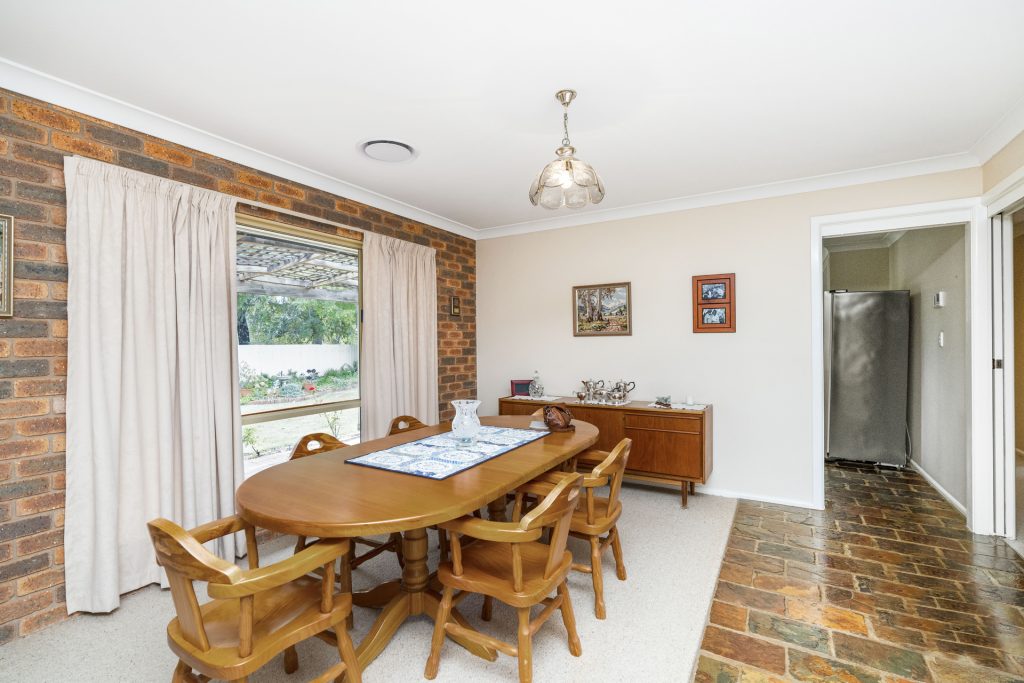 29 Racecourse Road, Narrandera NSW 2700 - photo 8