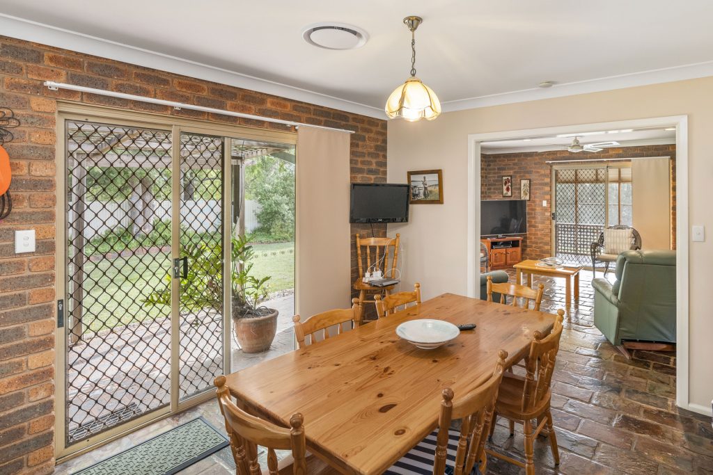 29 Racecourse Road, Narrandera NSW 2700 - photo 10