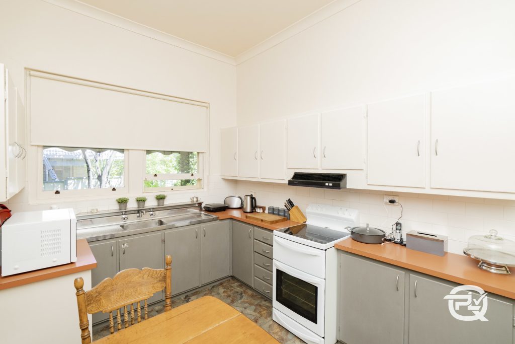 25 Elwin Street, Narrandera NSW 2700 - photo 2