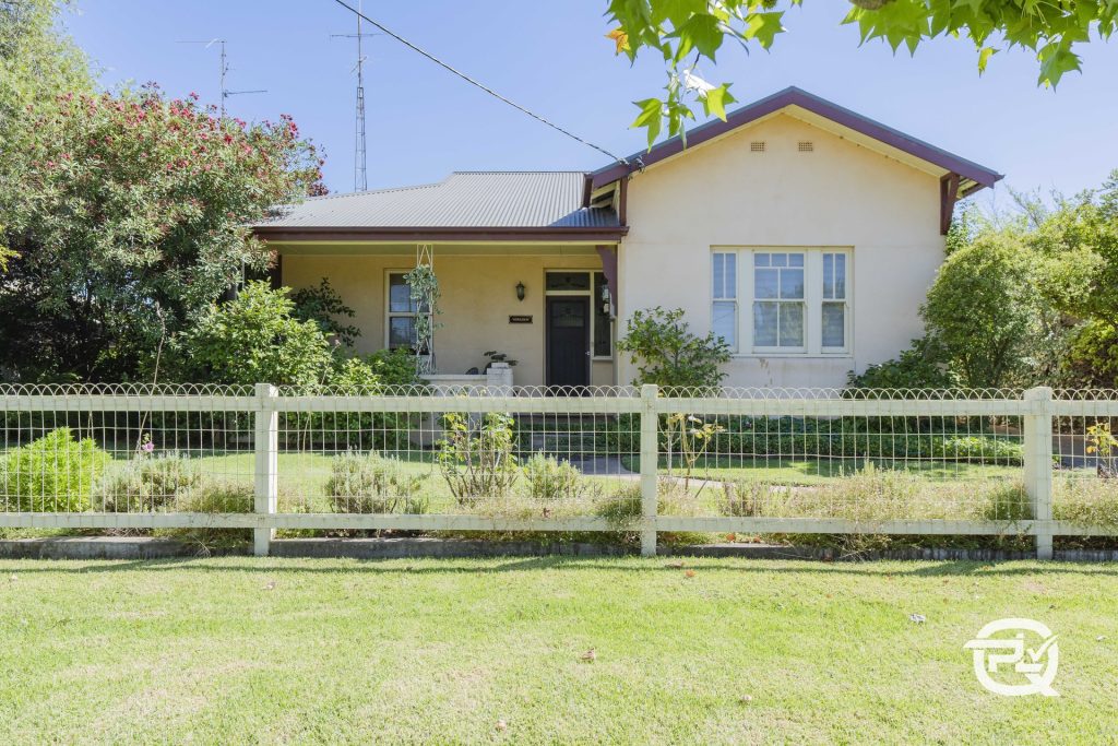 25 Elwin Street, Narrandera NSW 2700 - McGrath Riverina