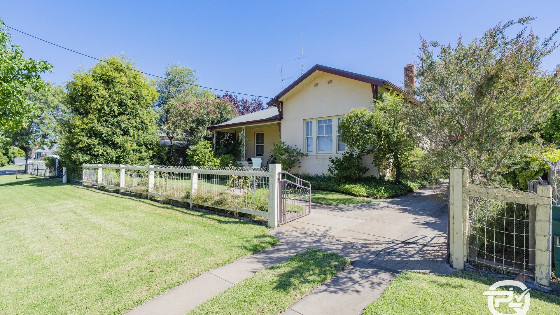 25 Elwin Street, Narrandera NSW 2700 - photo 16