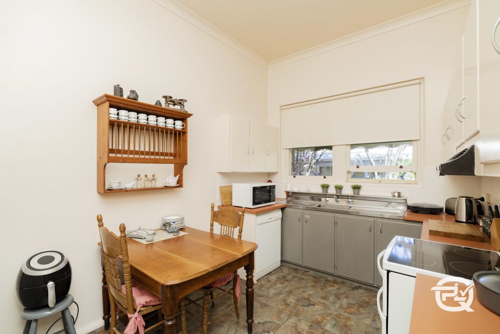 25 Elwin Street, Narrandera NSW 2700 - photo 3