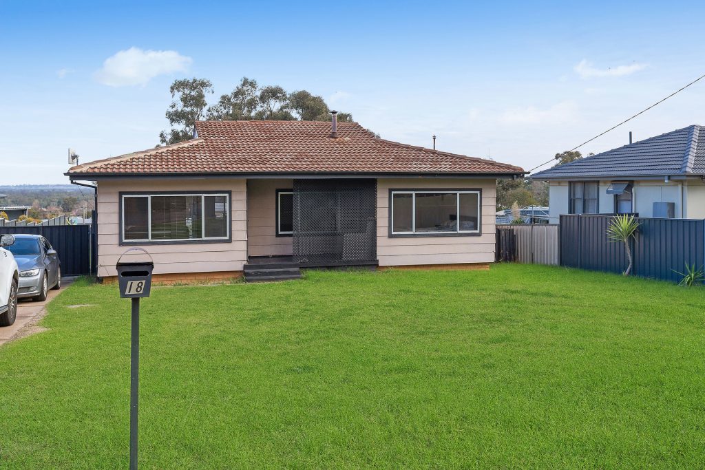 18 Watermain Street, Narrandera NSW 2700 - McGrath Riverina