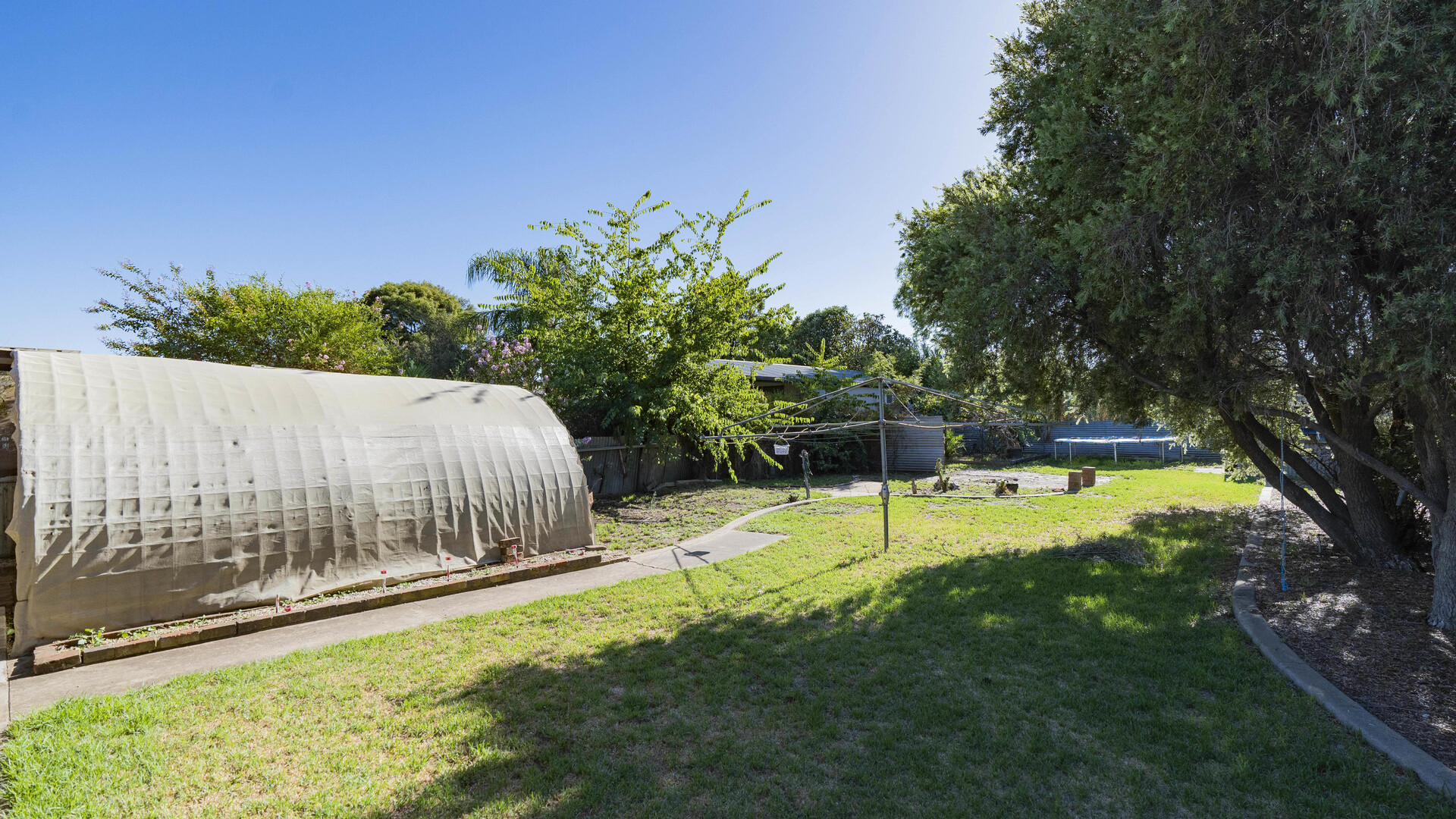 95 Hoskins Street, Temora NSW 2666 - photo 15