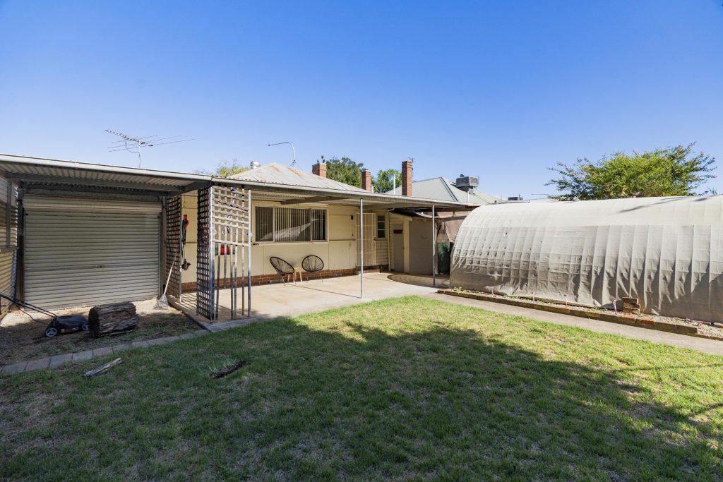 95 Hoskins Street, Temora NSW 2666 - photo 16