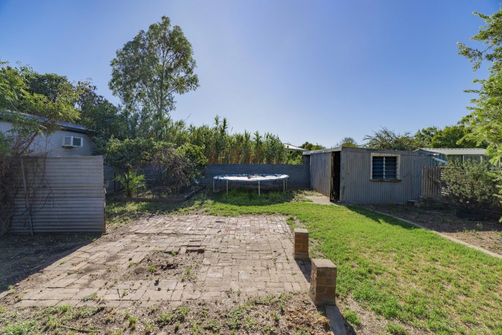 95 Hoskins Street, Temora NSW 2666 - photo 17