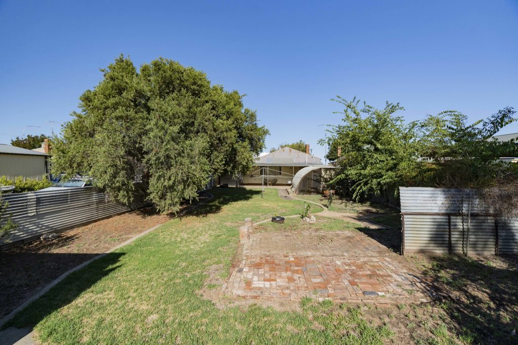 95 Hoskins Street, Temora NSW 2666 - photo 18