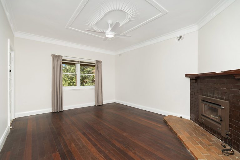 117 Polaris Street, Temora NSW 2666 - photo 2