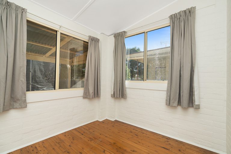 117 Polaris Street, Temora NSW 2666 - photo 11