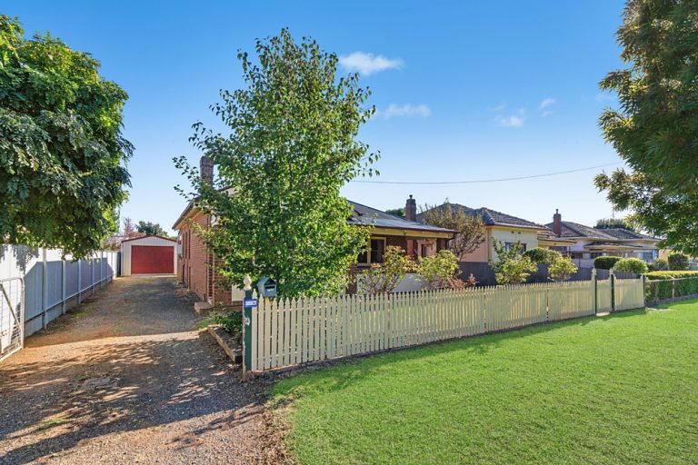 117 Polaris Street, Temora NSW 2666 - photo 15