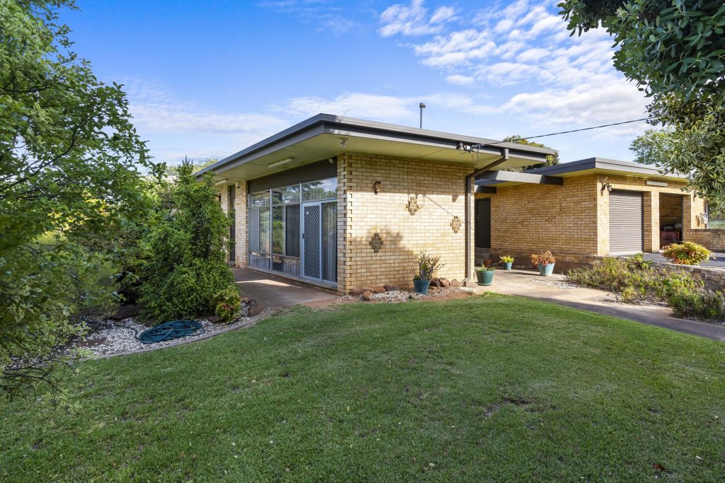 1-3 Flood Street, Narrandera NSW 2700 - photo 3