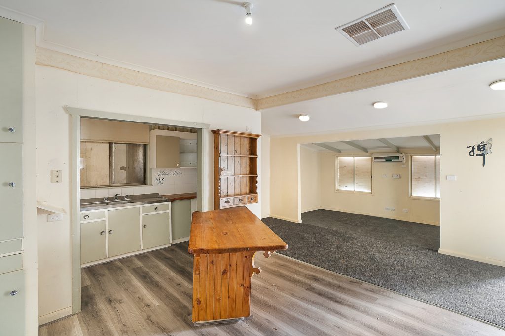 71 Brookong Street, Lockhart NSW 2656 - photo 2