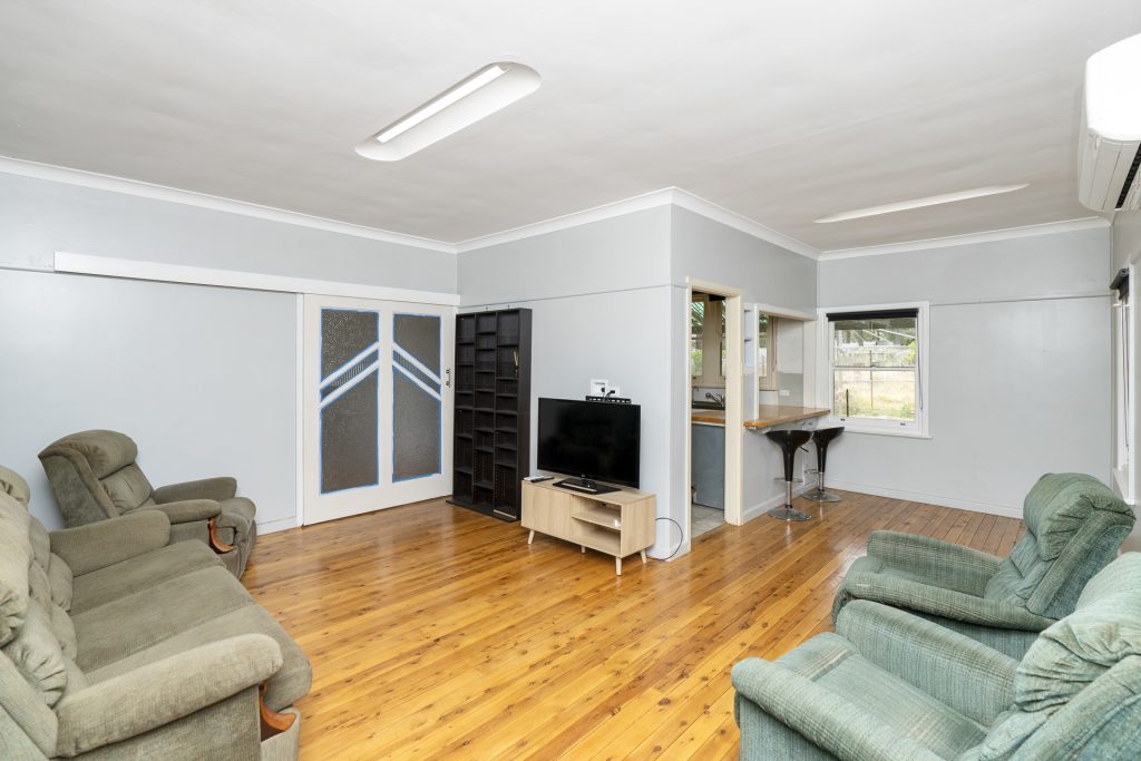 56 Warri Street, Ardlethan NSW 2665 - photo 5