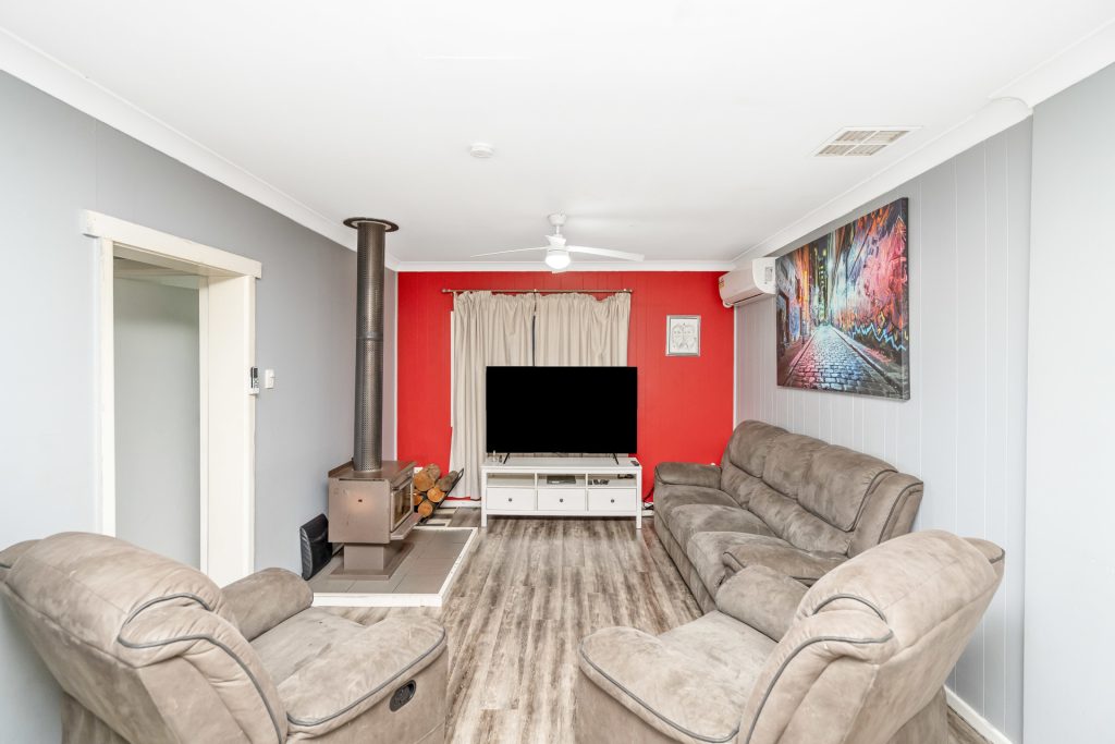18 Main Avenue, Yanco NSW 2703 - photo 13