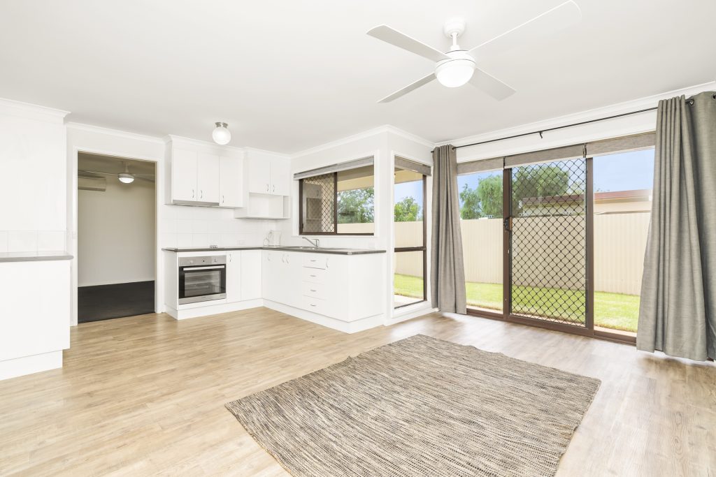 6/15 Dalgetty Street, Narrandera NSW 2700 - photo 3