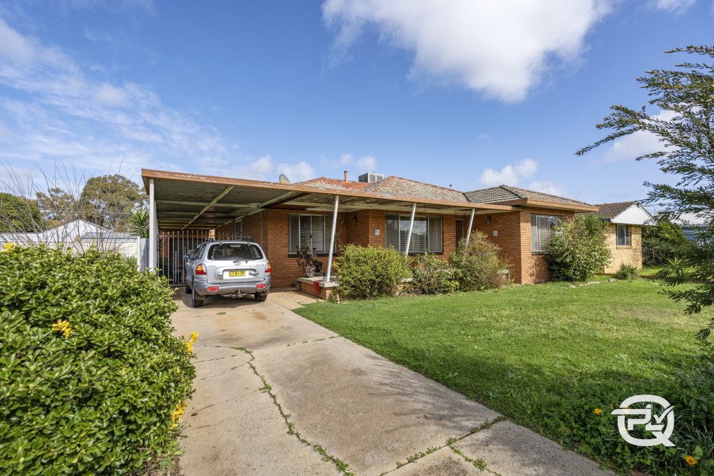 25 Russet Street, Leeton NSW 2705 - photo 2