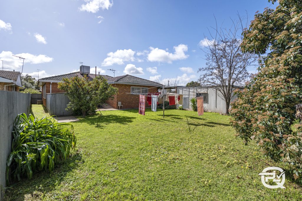25 Russet Street, Leeton NSW 2705 - photo 12
