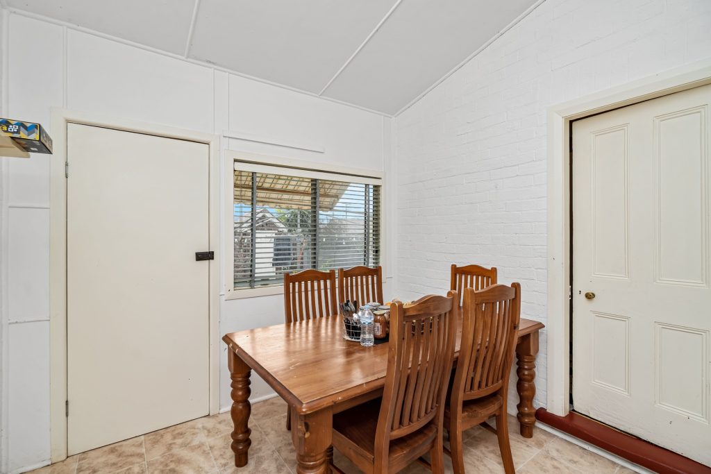 91 Loftus Street, Temora NSW 2666 - photo 12