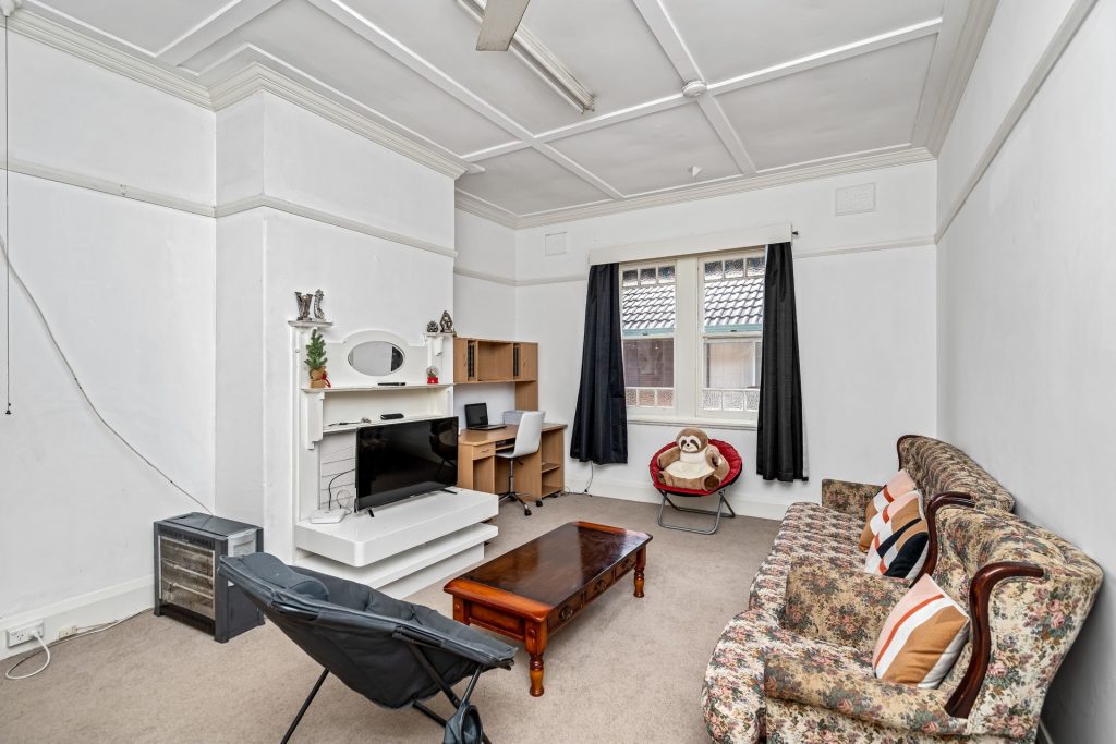 91 Loftus Street, Temora NSW 2666 - photo 4