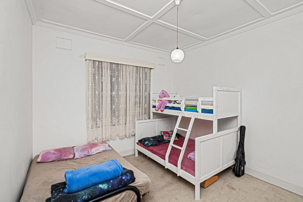 91 Loftus Street, Temora NSW 2666 - photo 5